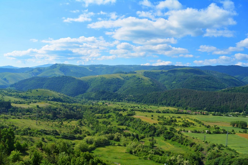 Green hills on the road to Kazanlak